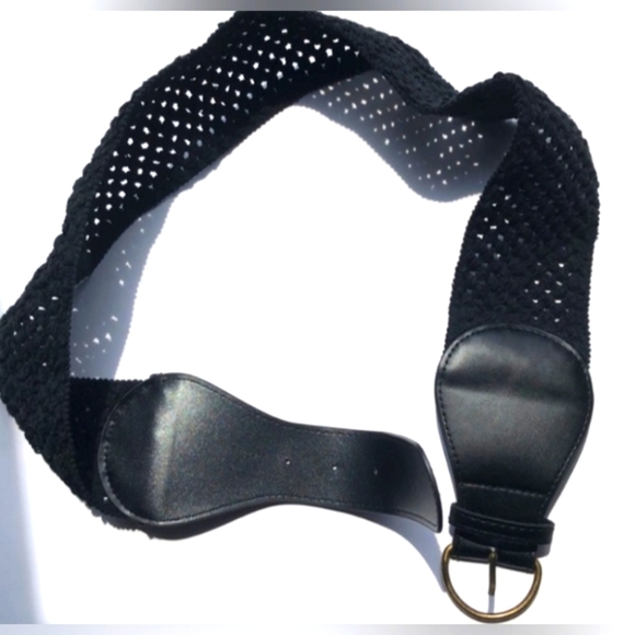 L.A. Express Crochet Belt NWT sz Small/Medium - Picture 1 of 6